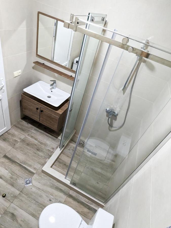 Brand New Apartment In Kutaisi Esterno foto