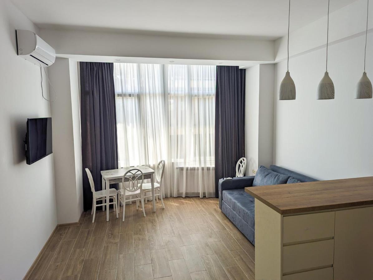 Brand New Apartment In Kutaisi Esterno foto