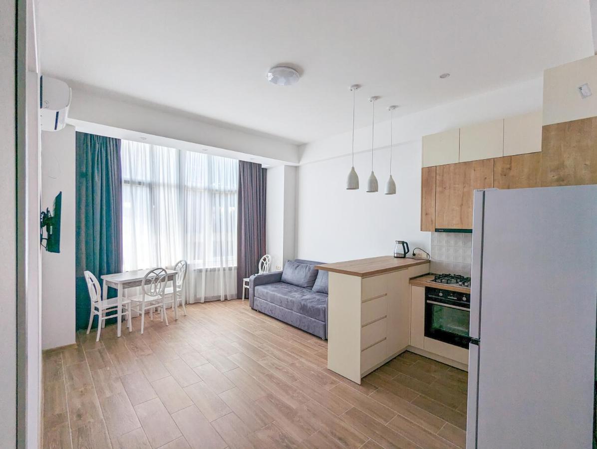 Brand New Apartment In Kutaisi Esterno foto
